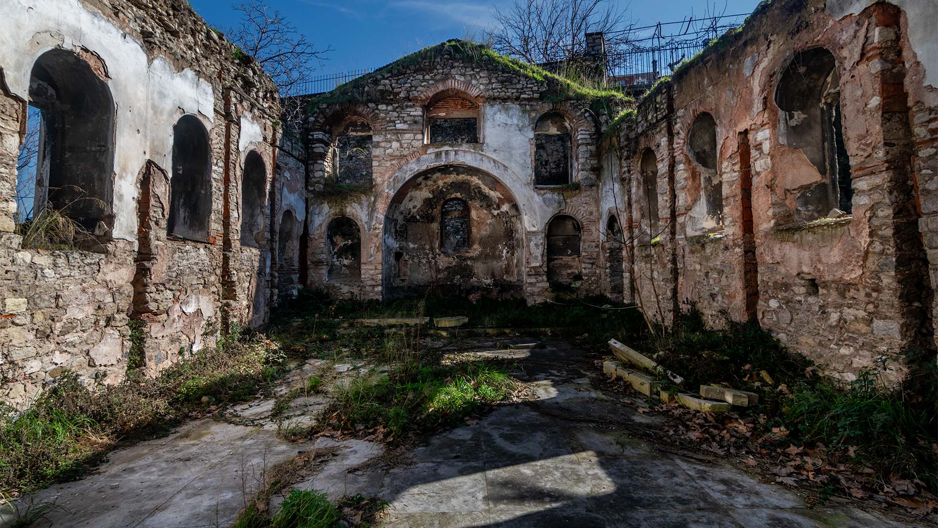 Panagia paramythia interior building